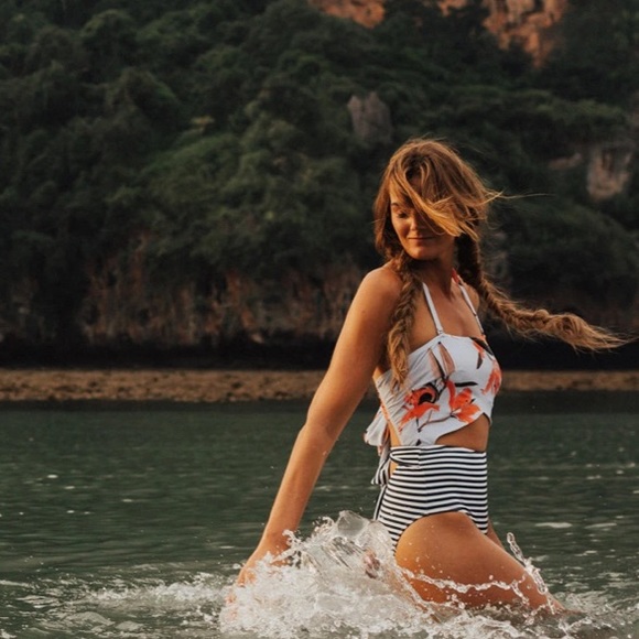 Albion fit globe trotter onepiece cutout suit sz.S - Picture 4 of 9